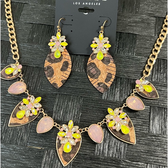 Guess Jewelry Set - Picture 3 of 9